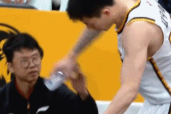 廣廈逆襲！遼寧男籃新賽季首戰(zhàn)失利遭遇慘敗