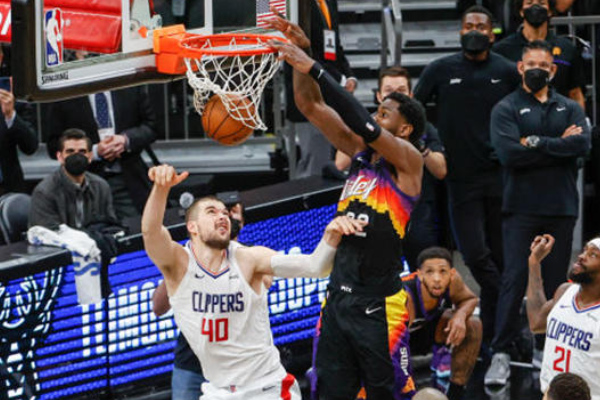 籃球比賽中常見的戰(zhàn)術(shù)有哪些？