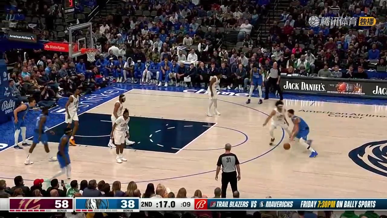 魔術(shù)師附體！東契奇神仙不看人背傳 畢竟周最佳助攻TOP10！